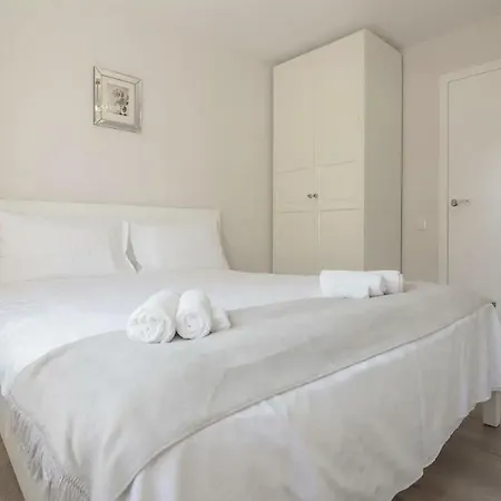 Modern House At With A Beautiful View :) Otel Bled