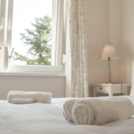 Otel Modern House At With A Beautiful View :) 4*