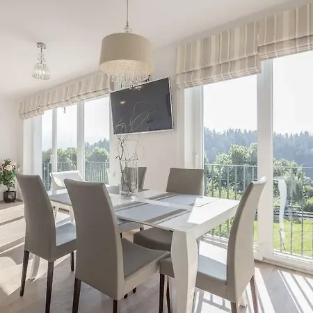 Otel Modern House At With A Beautiful View :) 4*