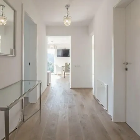 Modern House At With A Beautiful View :) Otel 4*