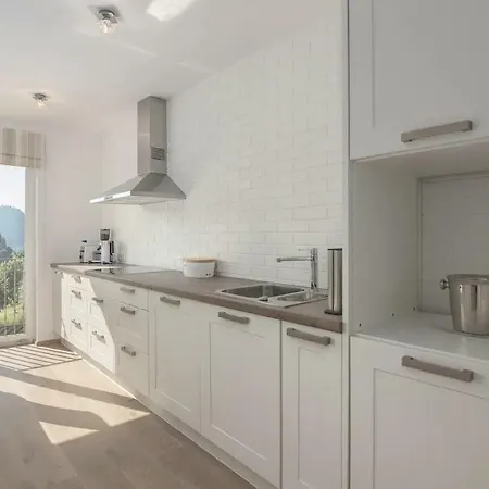 Modern House At With A Beautiful View :) Otel Bled